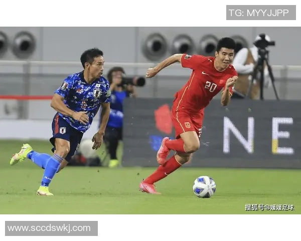 德黑兰独立队与希拉尔队的激烈对决展现足球魅力与战术智慧